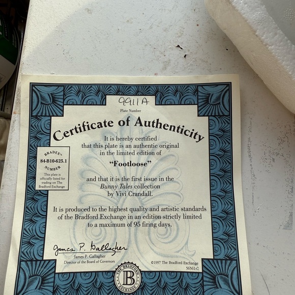 Decorative Rabbit Plate - Picture 3 of 5